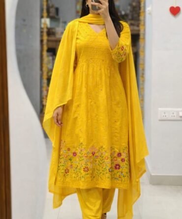 Trivona Women’s Premium Suit Set | Kurta Pant Dupatta Set | Stylish Ethnic Wear Set for Women